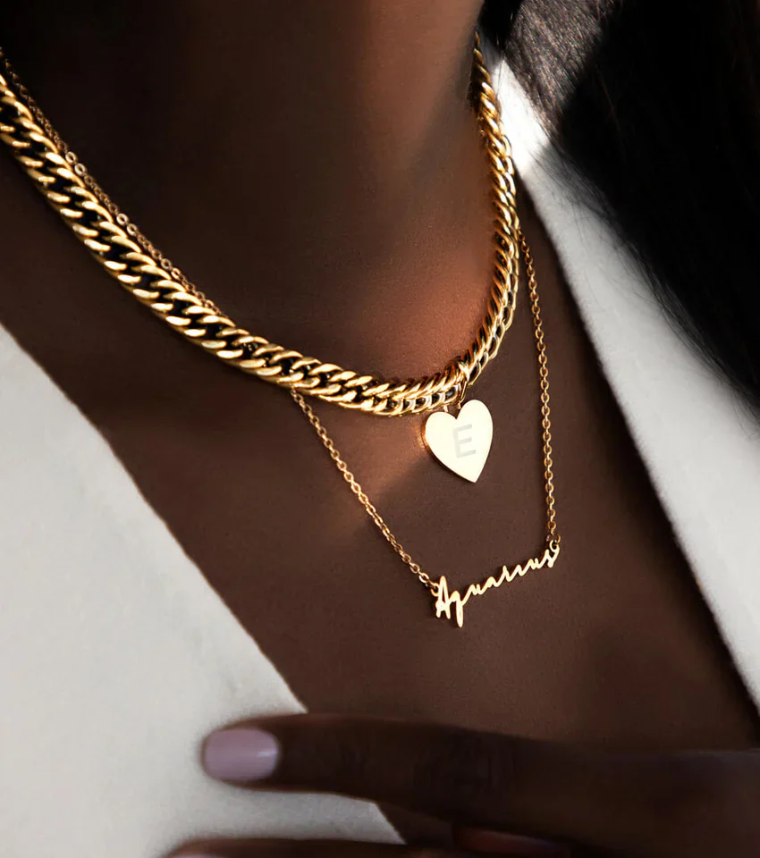 Heart Curb Chain Necklace (Gold) - Image 4